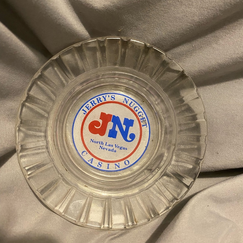 Jerry's Nugget Casino Glass Ashtray - Clear with Red & Blue Logo